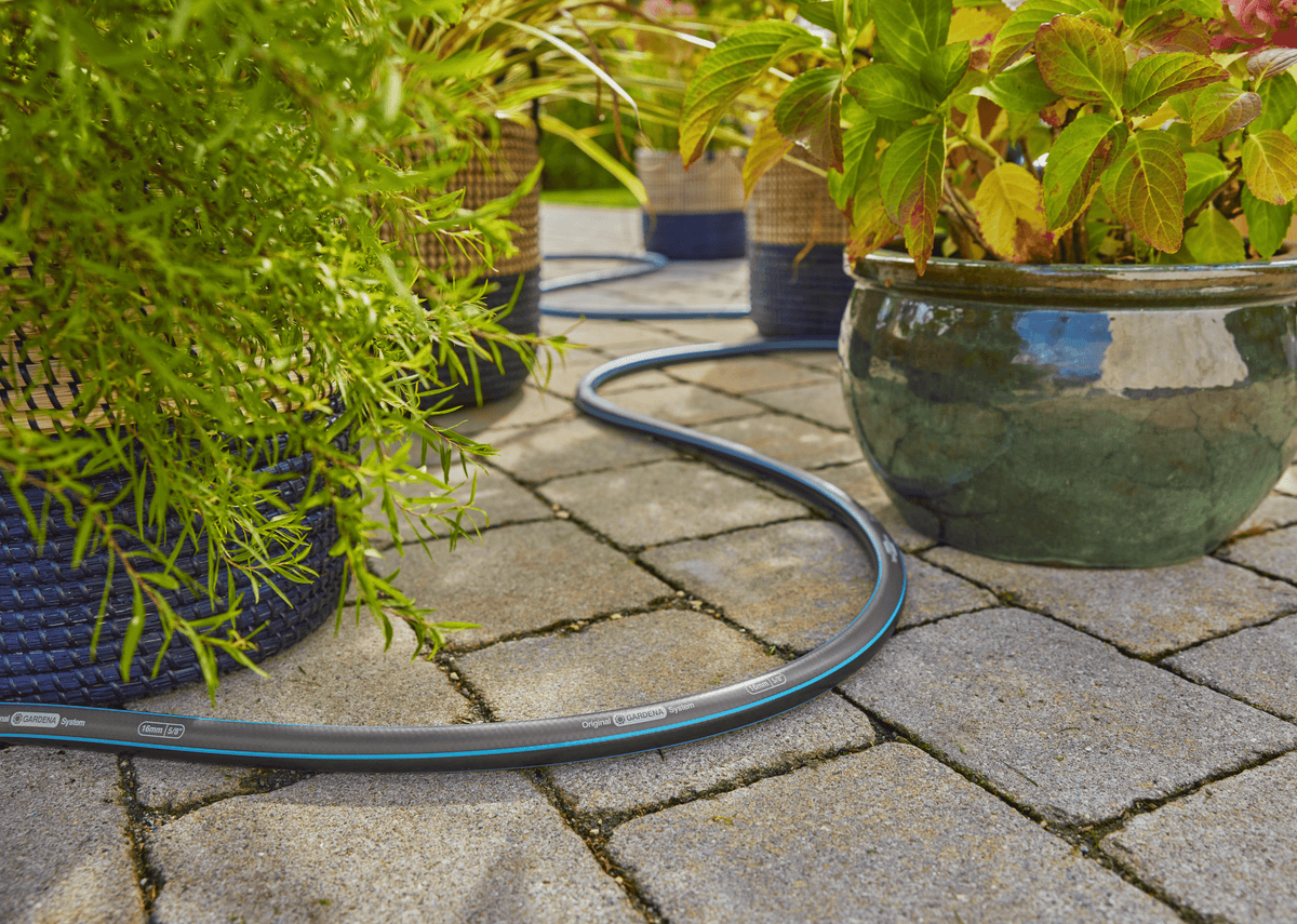 Garden Hose 30m 100ft. 5/8 X-Flow, provides flexible & reliable irrigation