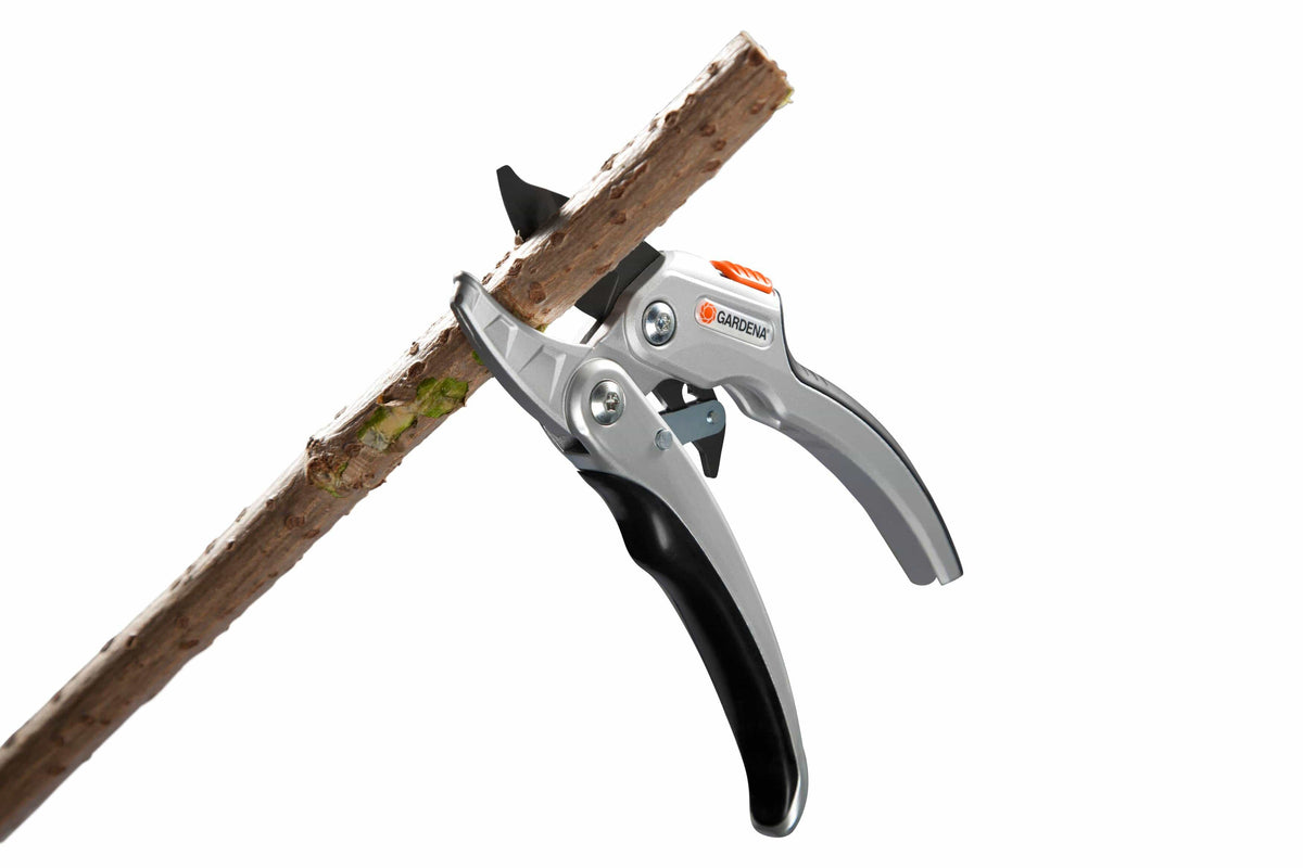 Ratchet Secateurs SmartCut Comfort
